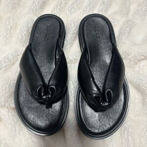 Old Navy Black Slide Sandals